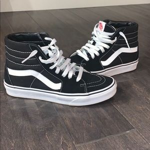 Sk8-Hi Vans 🕶 Like New!!!